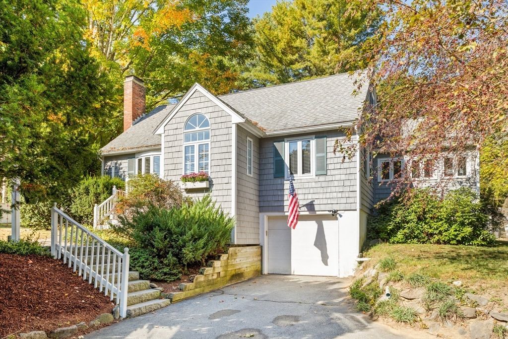 Exterior, Facade, Cape Cod