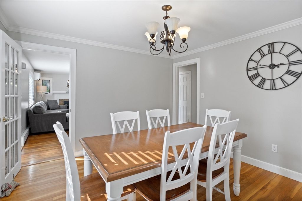 Chandelier, Dining room, Interior, Wood Texture Flooring