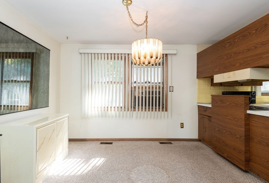 Chandelier, Empty room, Interior, Kitchen