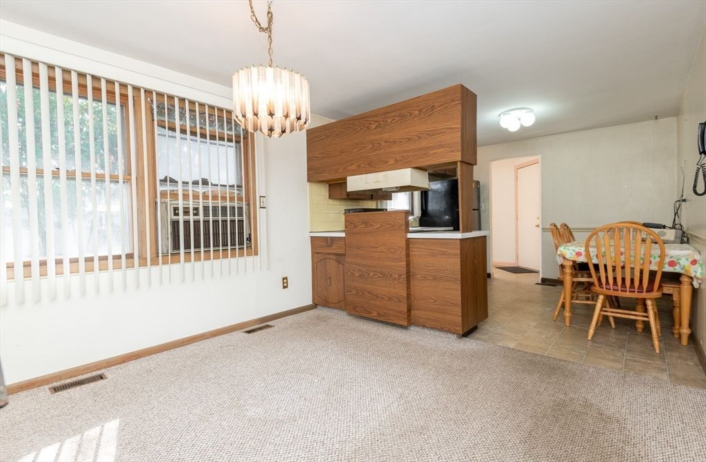 Chandelier, Dining room, Interior, Kitchen