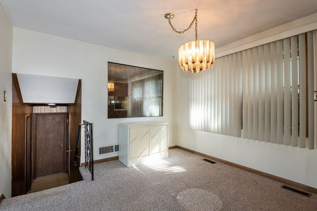 Chandelier, Empty room, Interior