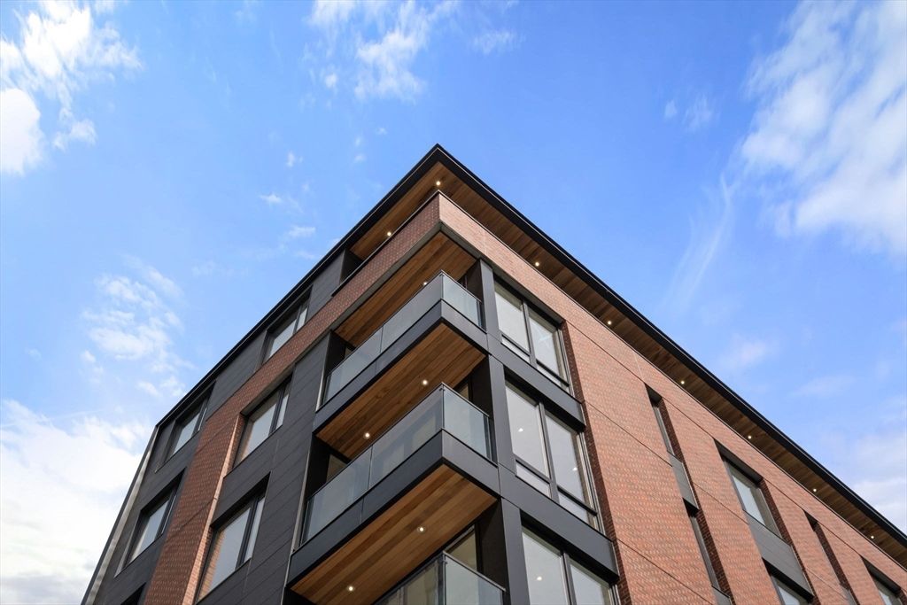 Exterior, Facade, Highrise