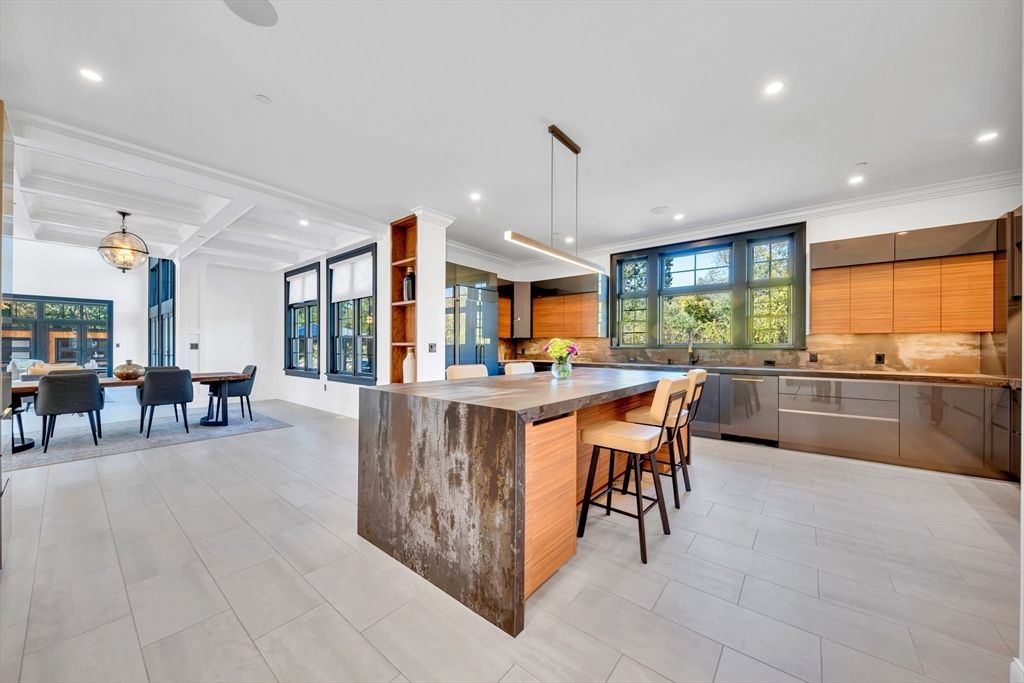 Dining room, Interior, Kitchen, Pendant Lights, Recessed Lighting, Stainless Steel Appliances