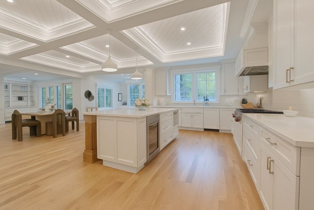 Dining room, Interior, Kitchen, Pendant Lights, Recessed Lighting, Wood Texture Flooring