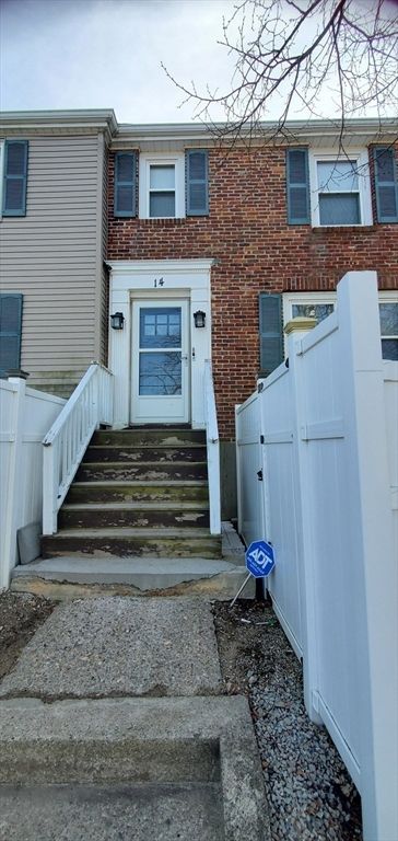 Exterior, Facade, Brick Facade, None