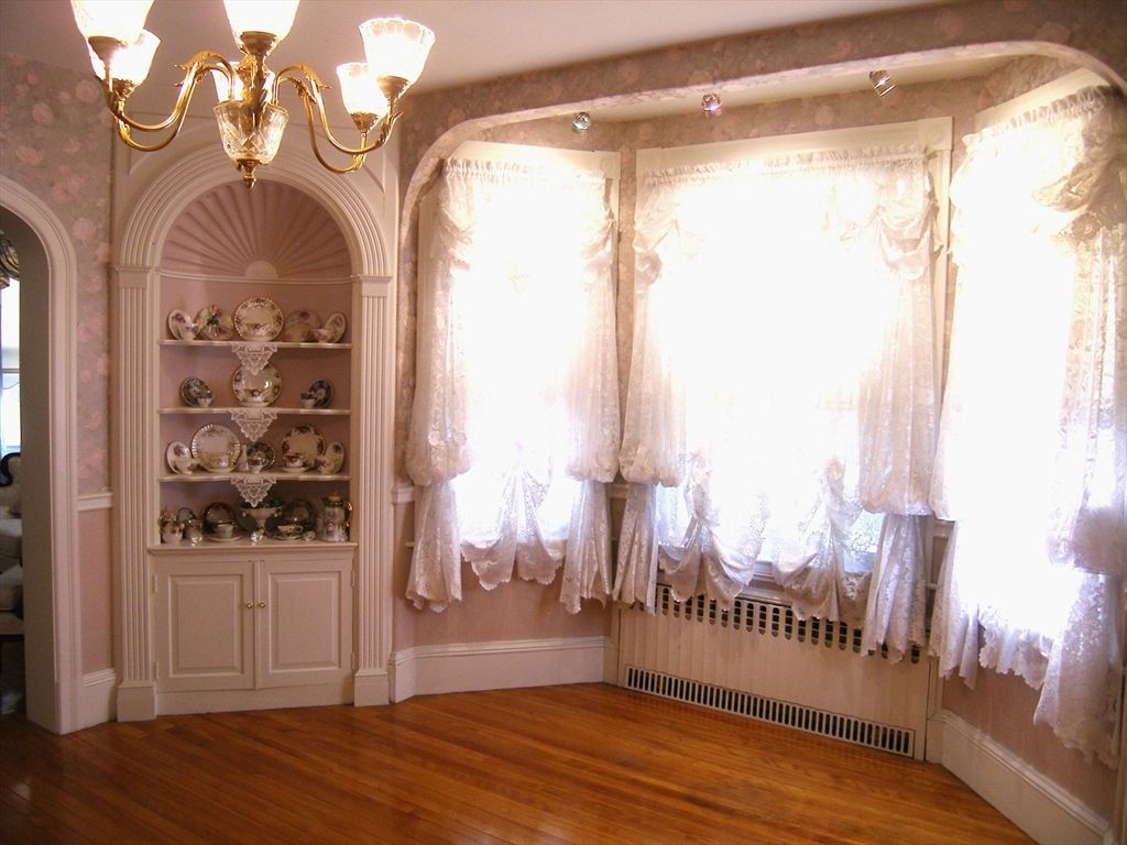 Chandelier, Interior, Wood Texture Flooring