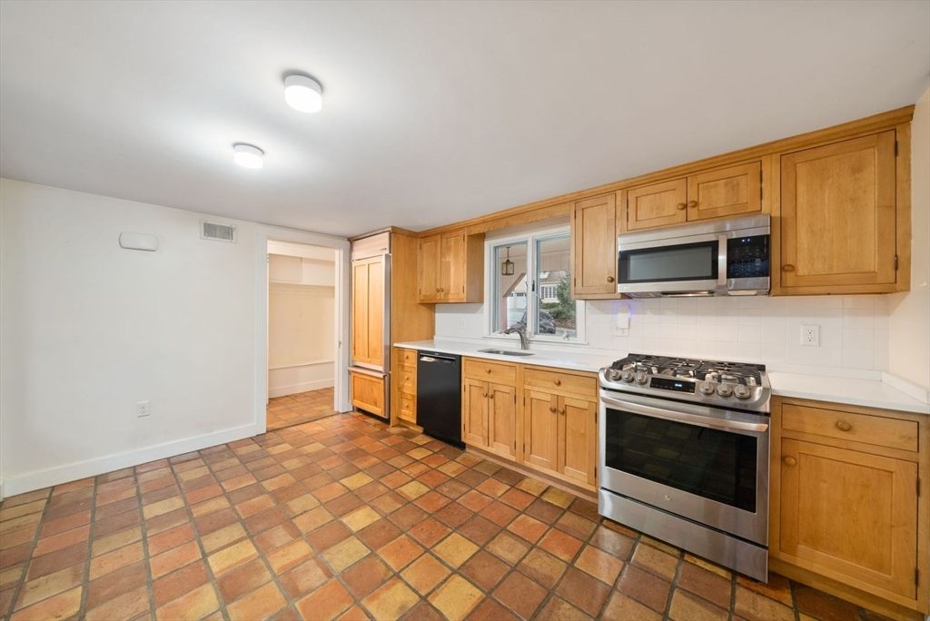 Interior, Kitchen, Stainless Steel Appliances