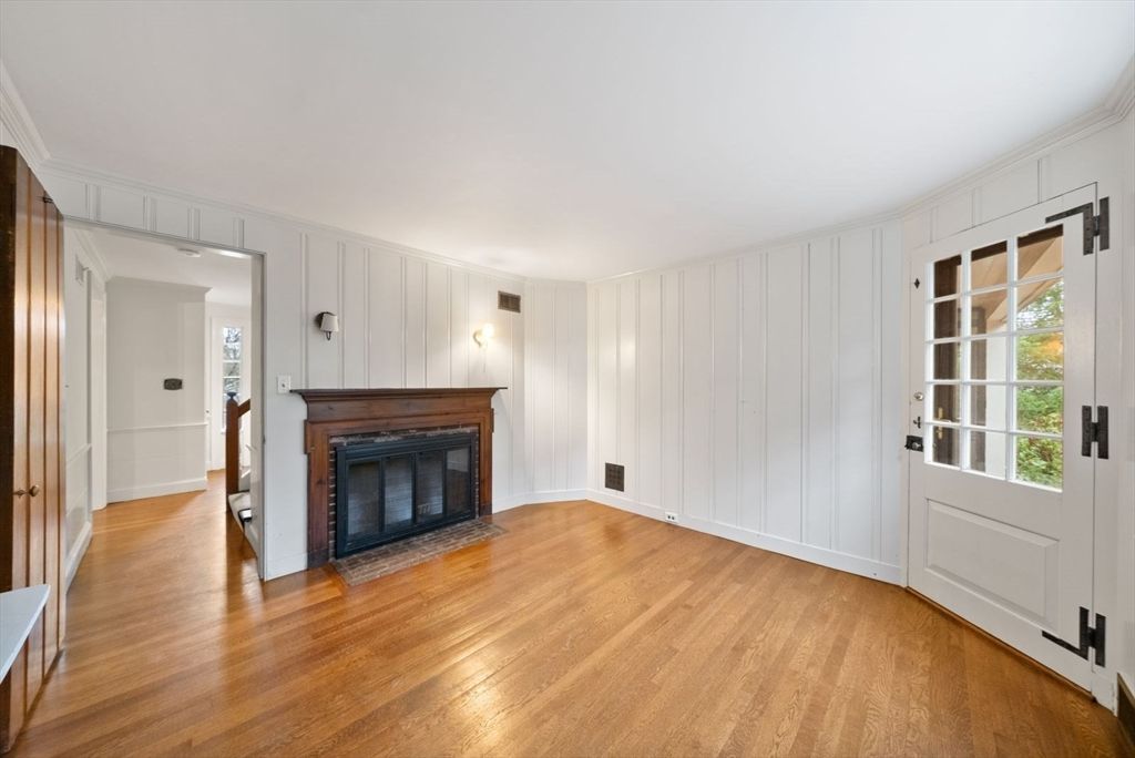 Empty room, Fireplace, Interior, Wood Texture Flooring