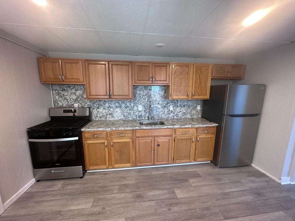 Interior, Kitchen, Wood Texture Flooring