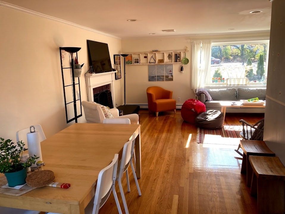 Dining room, Fireplace, Interior, Recessed Lighting, Wood Texture Flooring