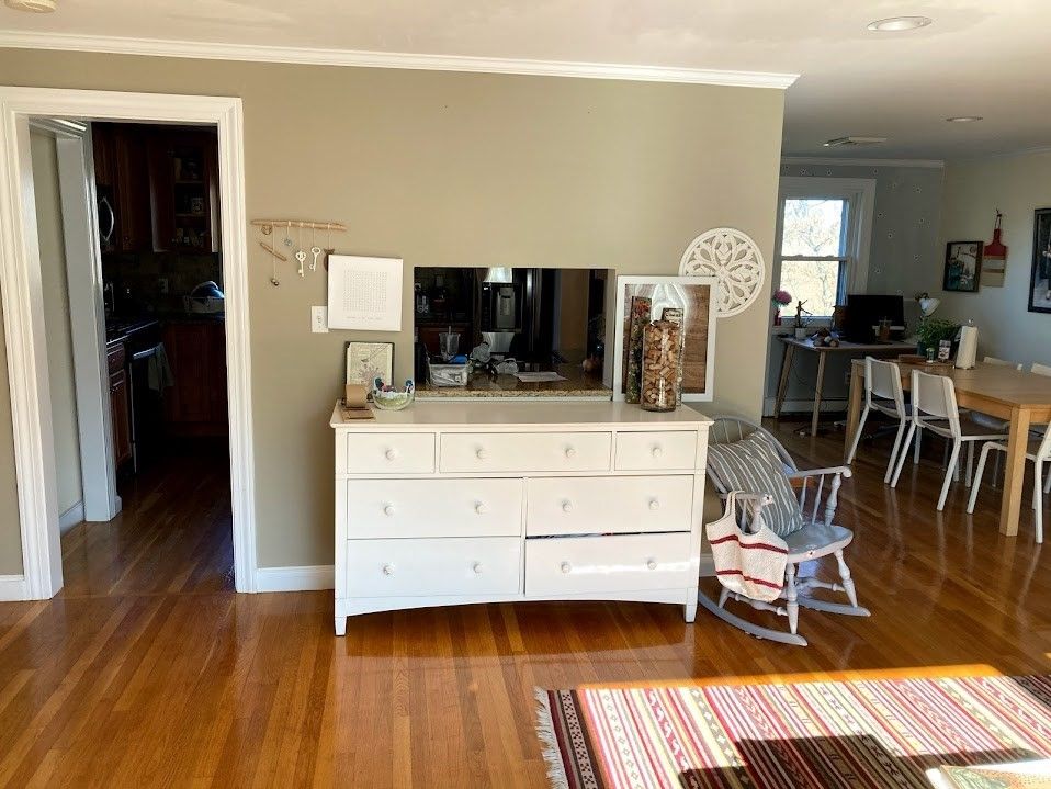 Dining room, Interior, Recessed Lighting, Wood Texture Flooring