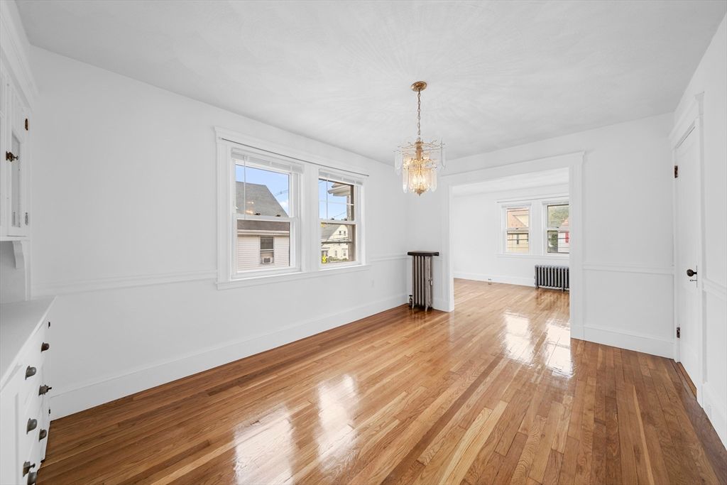 Chandelier, Empty room, Interior, Wood Texture Flooring