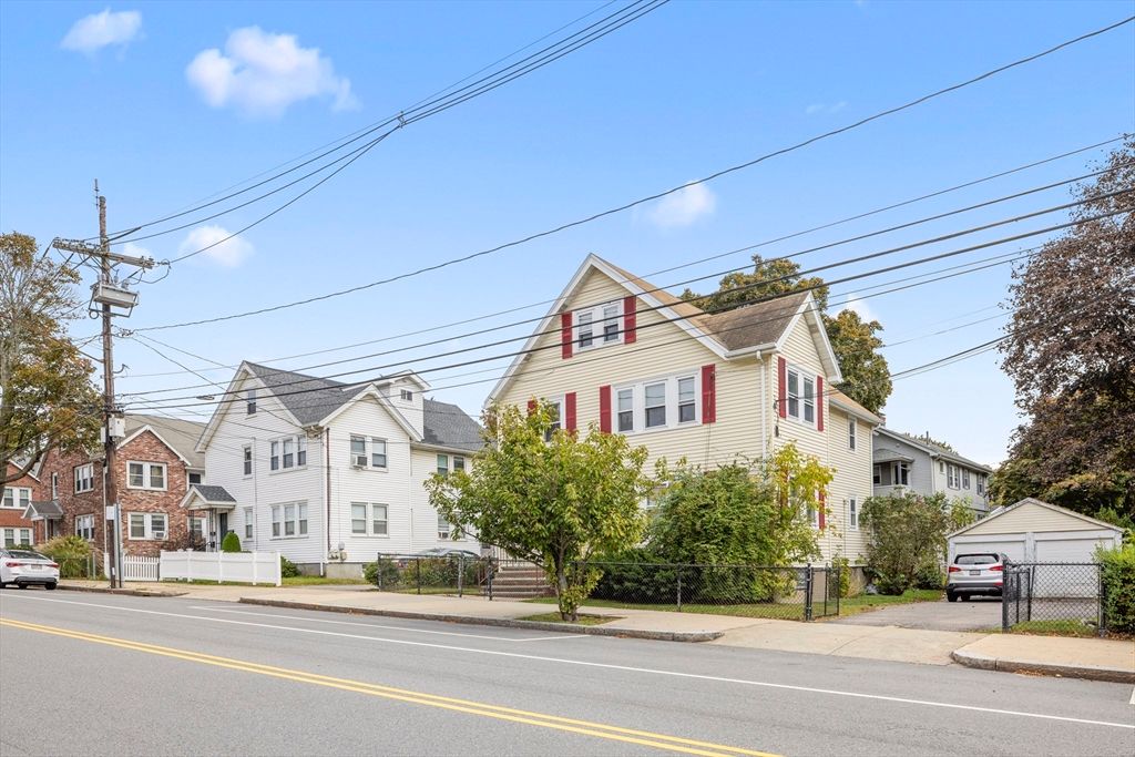 Exterior, Facade, Queen Anne Victorian