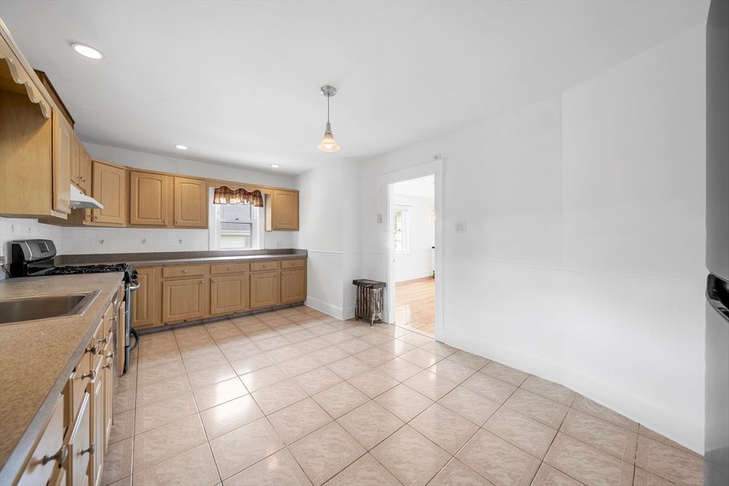 Interior, Kitchen, Pendant Lights, Recessed Lighting