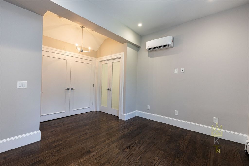 Interior, Pendant Lights, Recessed Lighting, Wood Texture Flooring