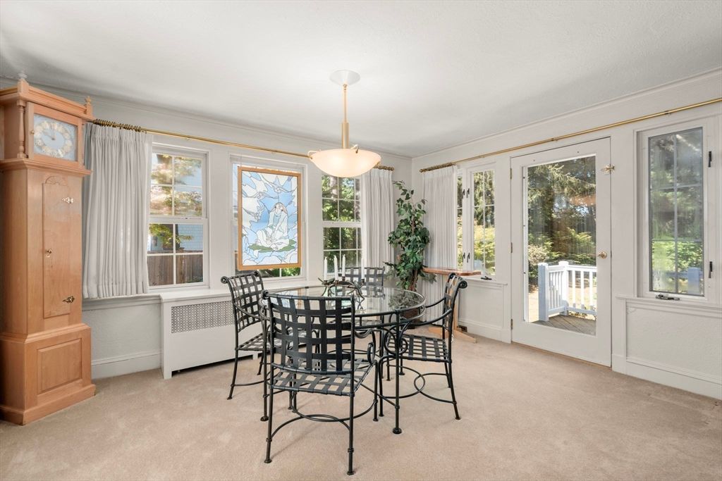 Dining room, Interior, Pendant Lights