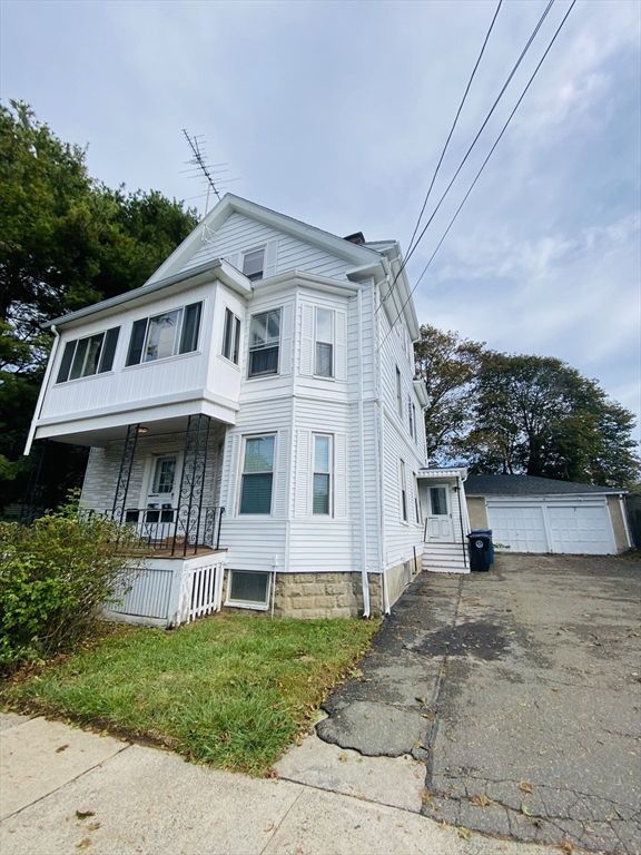 Backyard, Detached Garage, Exterior, Facade, Queen Anne Victorian