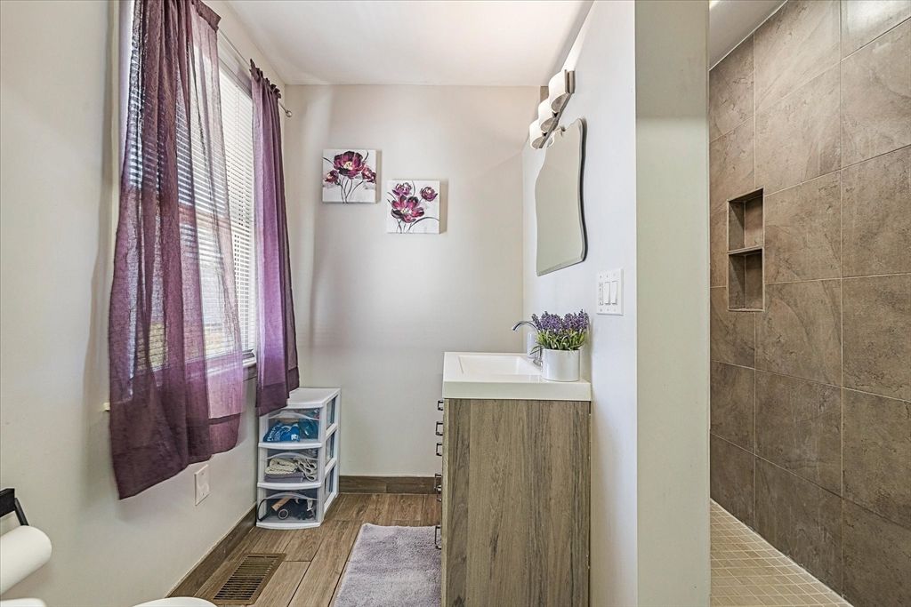 Bathroom, Interior, Wood Texture Flooring