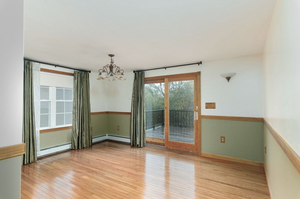 Chandelier, Empty room, Interior, Wood Texture Flooring