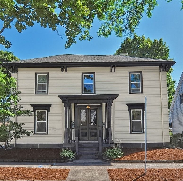 Exterior, Facade, Georgian