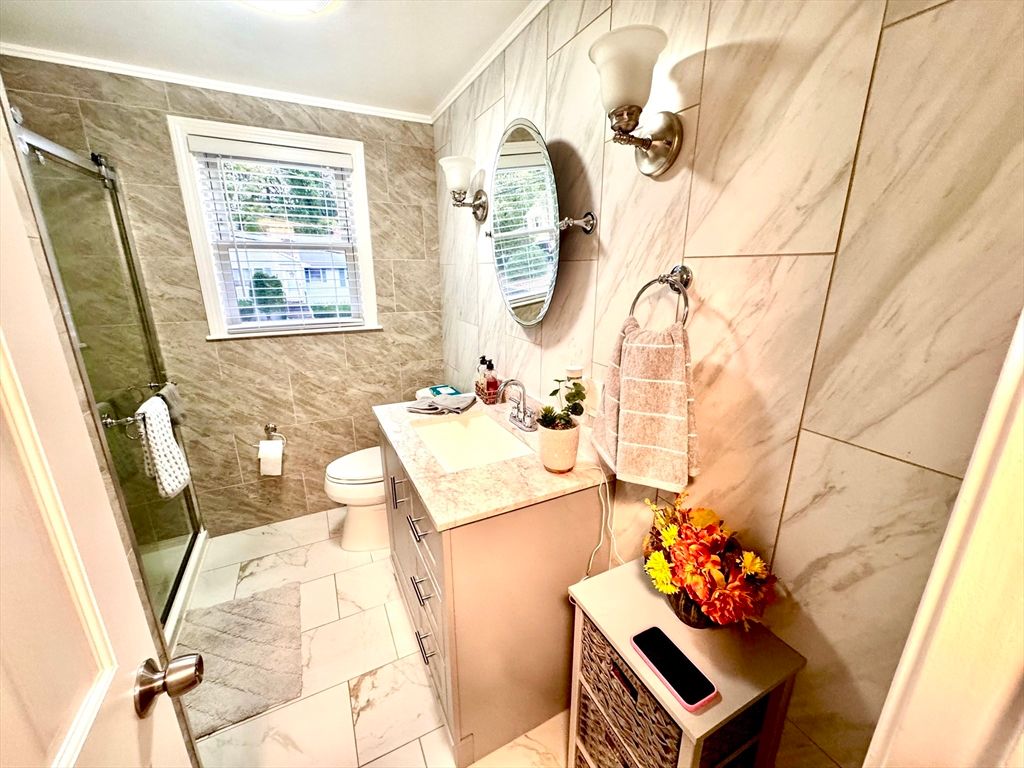 Bathroom, Interior, Marble, Marble Walls