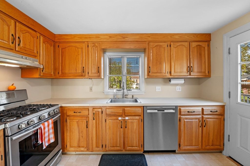 Interior, Kitchen, Stainless Steel Appliances