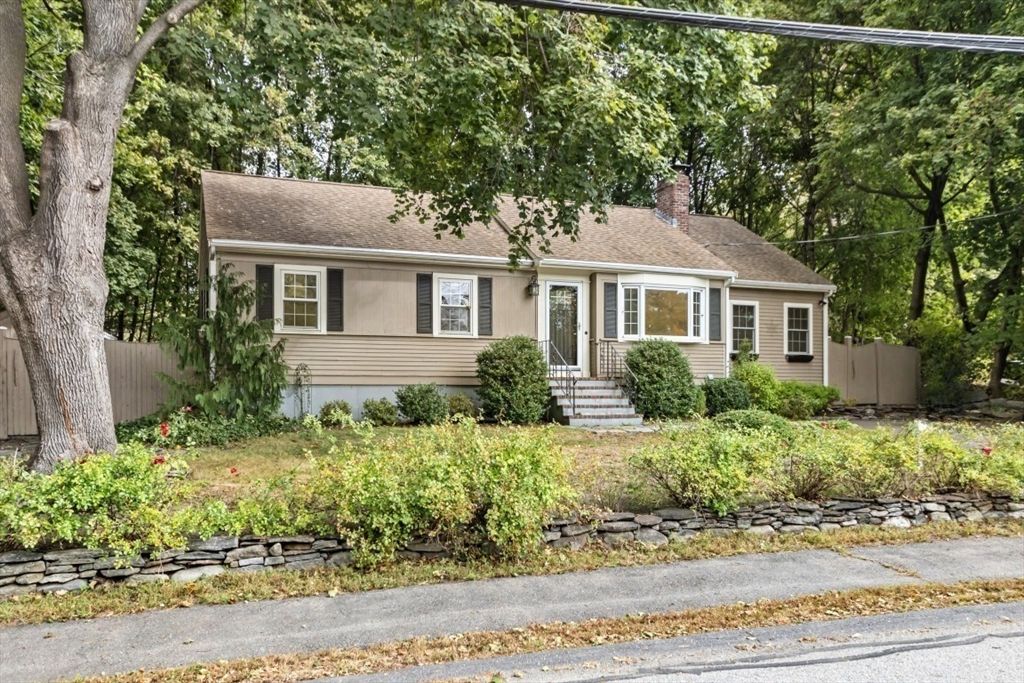 Exterior, Facade, Cape Cod