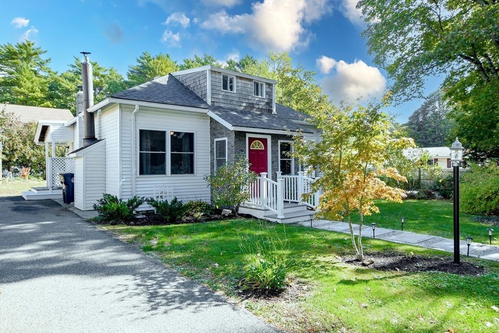 Exterior, Facade, Cape Cod