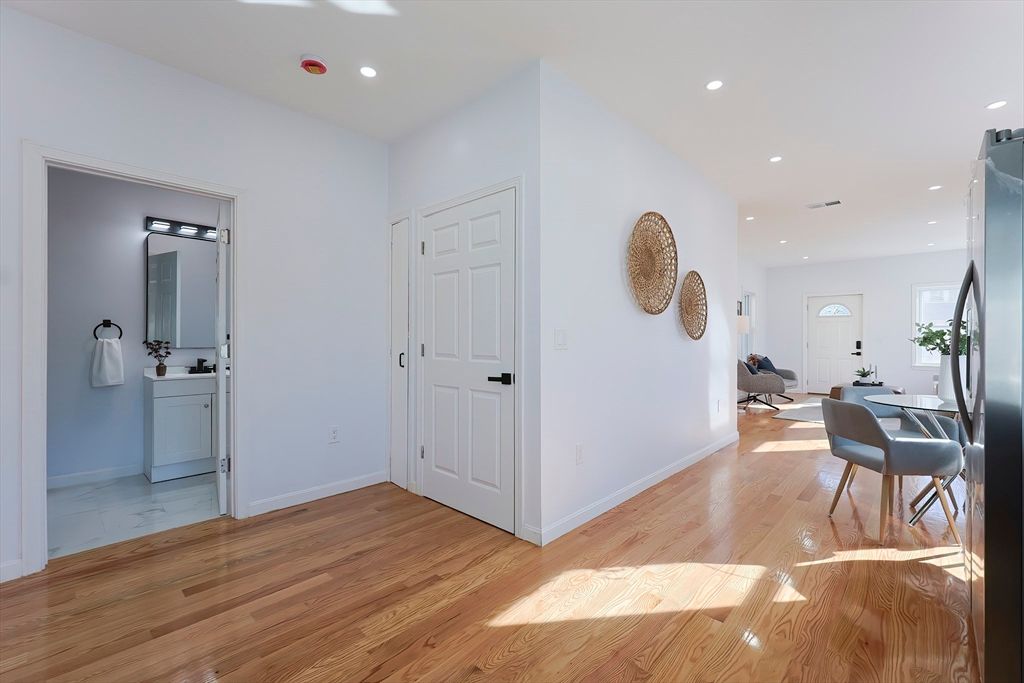 Bathroom, Interior, Recessed Lighting, Wood Texture Flooring