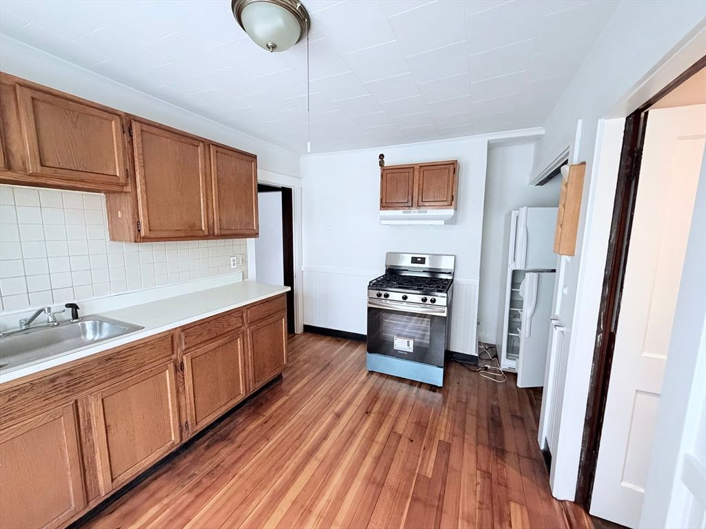 Interior, Kitchen, Wood Texture Flooring