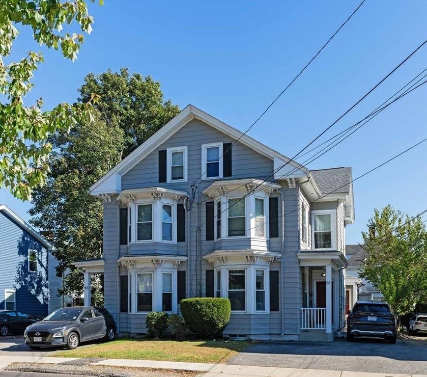 Exterior, Facade, Queen Anne Victorian