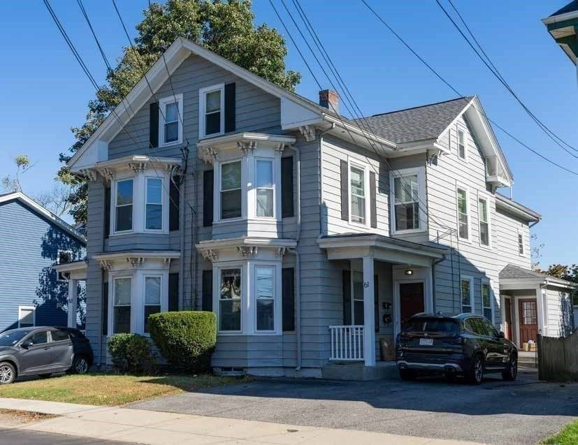 Exterior, Facade, Queen Anne Victorian