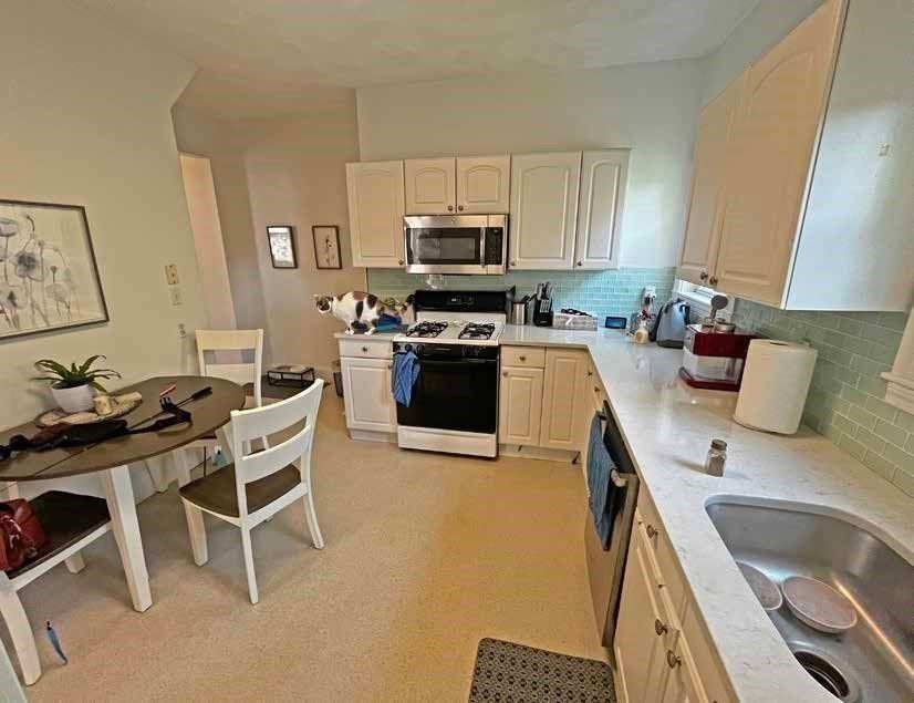 Dining room, Interior, Kitchen, Stainless Steel Appliances