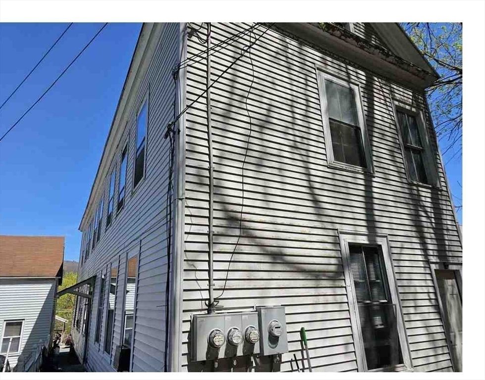 Exterior, Facade, None