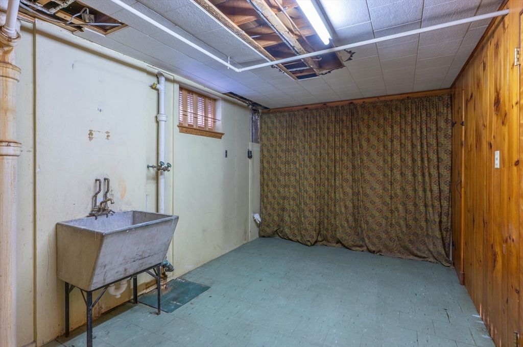 Interior, Wooden Walls