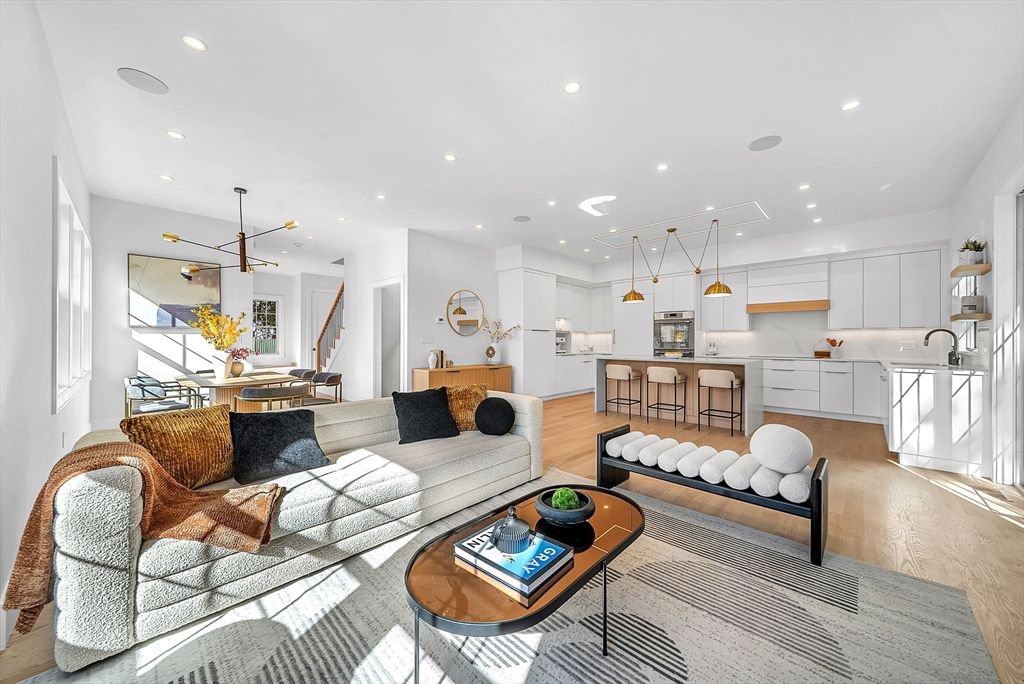 Dining room, Interior, Kitchen, Living room, Pendant Lights, Recessed Lighting, Stainless Steel Appliances, Wood Texture Flooring