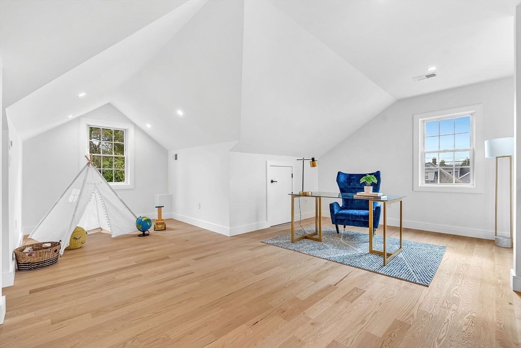 Home Office, Interior, Recessed Lighting, Wood Texture Flooring