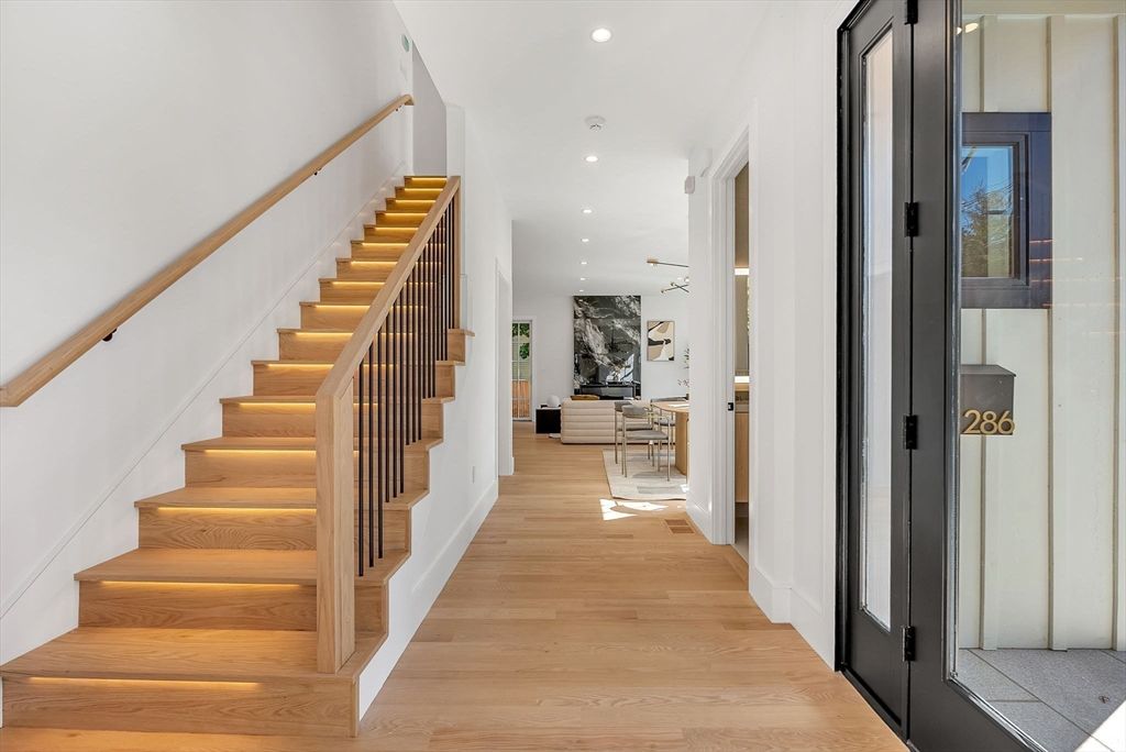 Interior, Recessed Lighting, Wood Texture Flooring