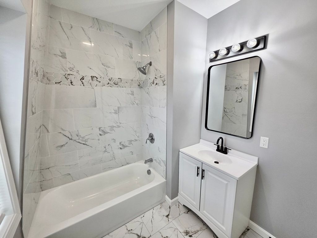 Bathroom, Interior, Marble, Marble Walls