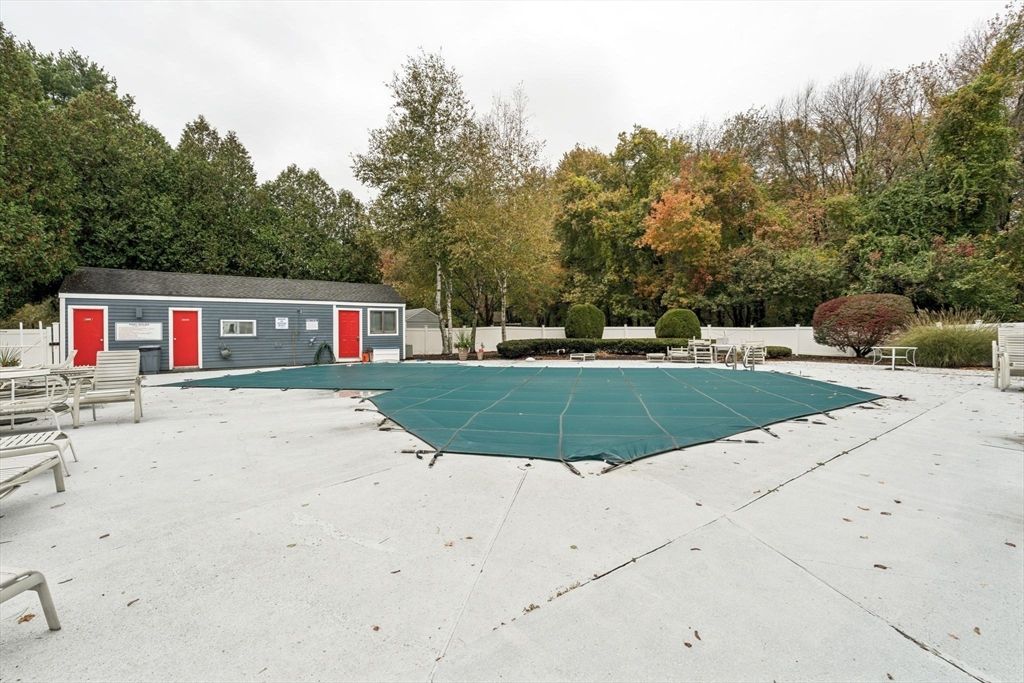 Backyard, Detached Garage, Exterior