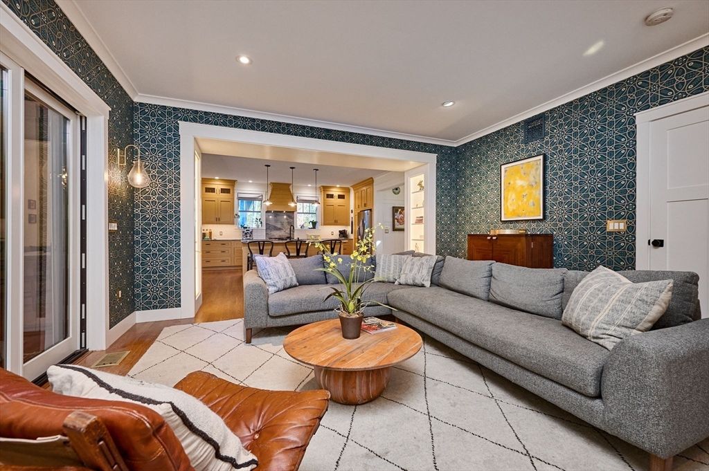 Interior, Kitchen, Living room, Pendant Lights, Recessed Lighting, Wood Texture Flooring