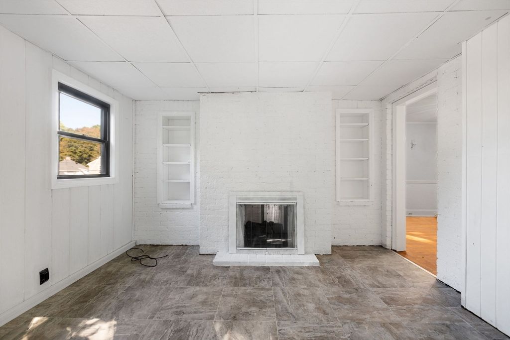 Empty room, Fireplace, Interior