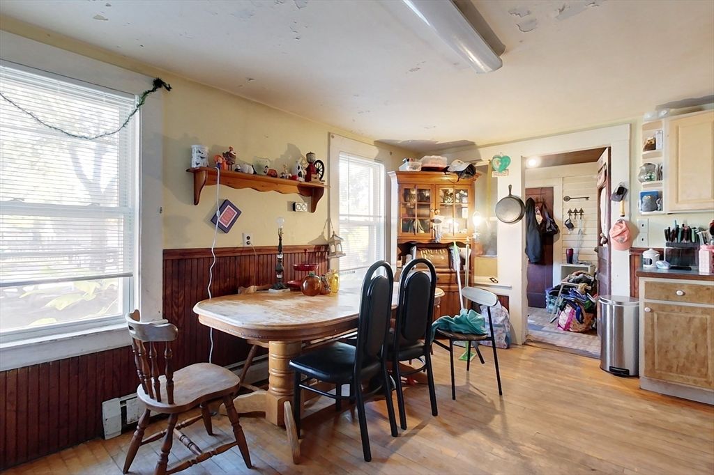 Dining room, Interior, Wood Texture Flooring