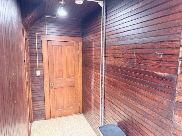 Interior, Wooden Walls