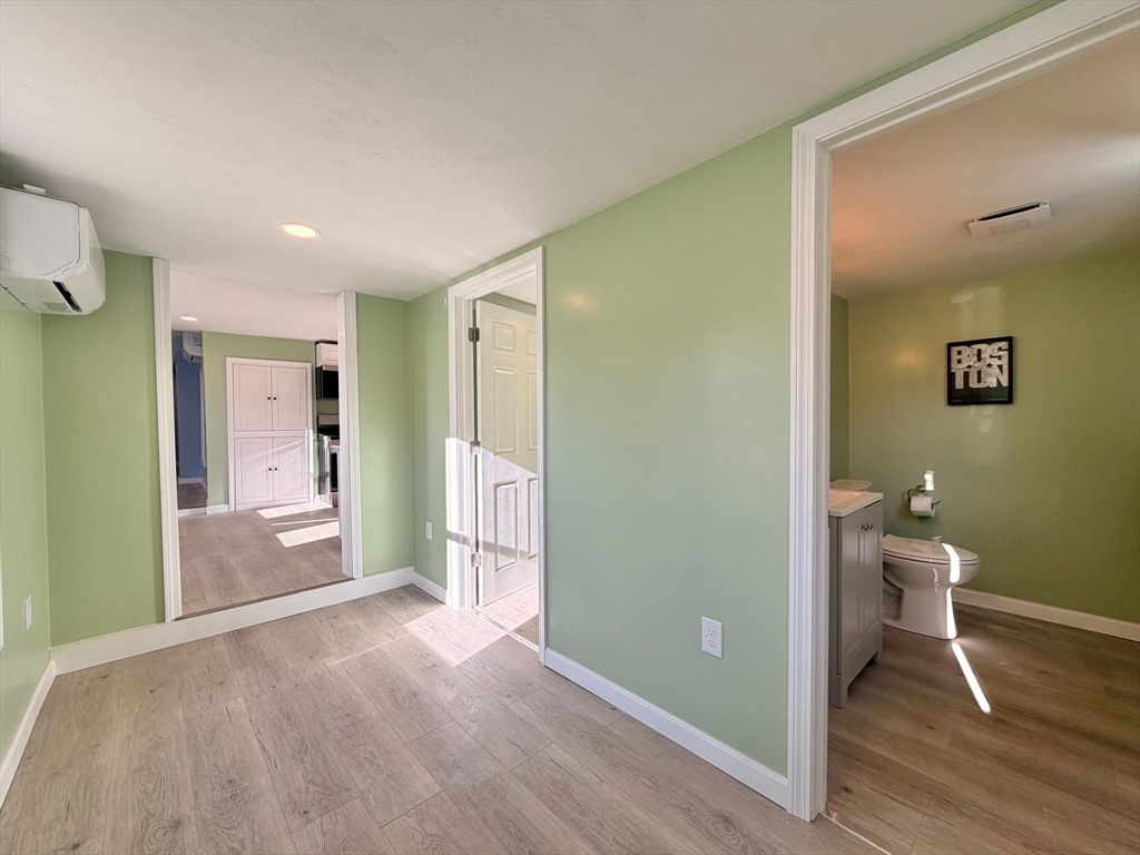 Bathroom, Interior, Recessed Lighting, Wood Texture Flooring