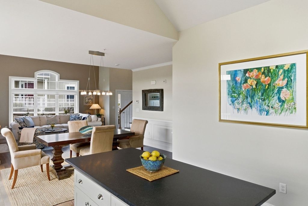 Dining room, Interior, Living room, Pendant Lights