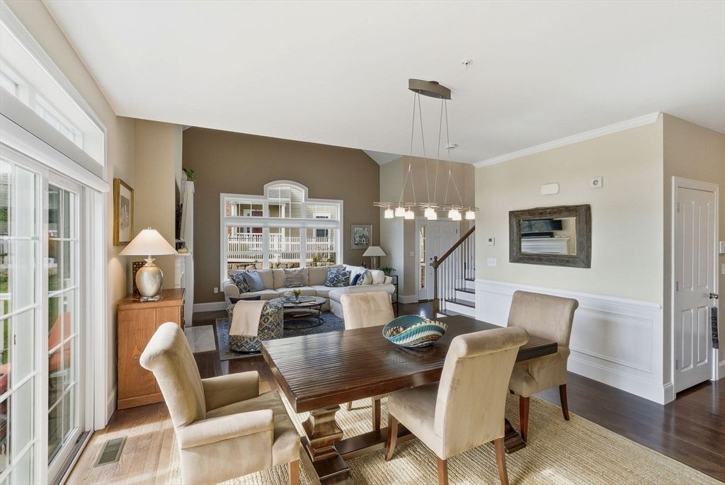 Dining room, Interior, Living room, Pendant Lights, Wood Texture Flooring