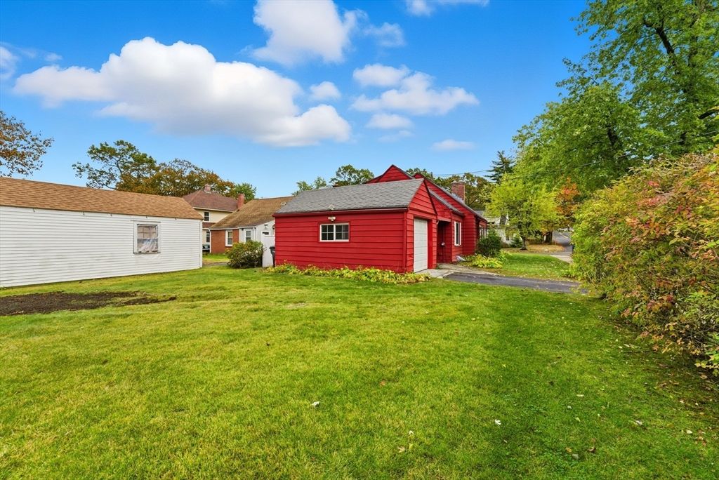 Backyard, Detached Garage, Exterior