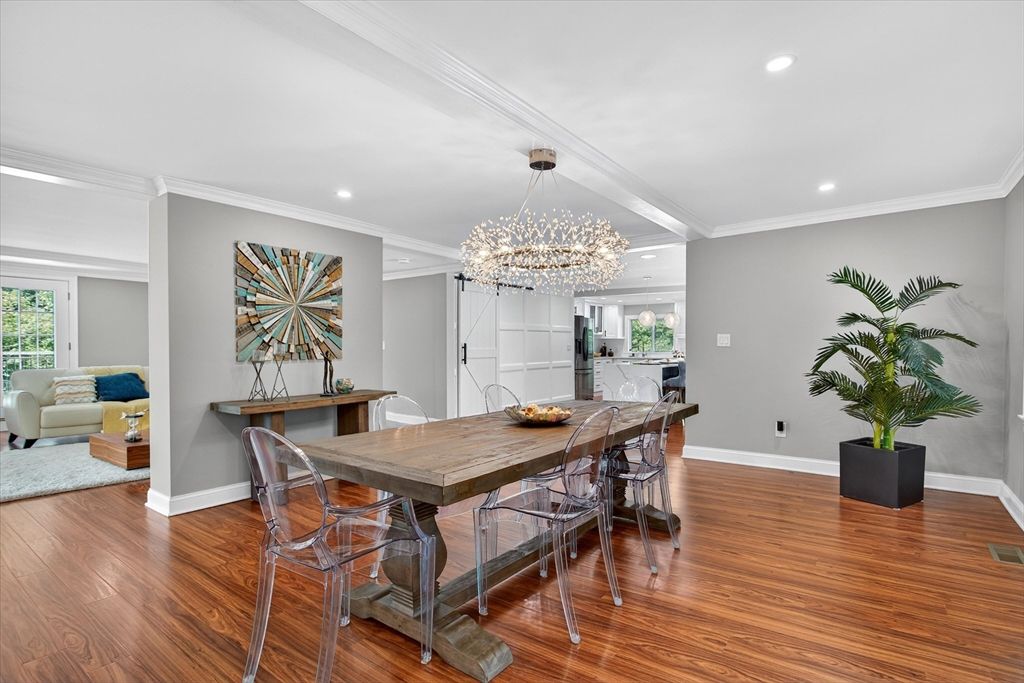 Chandelier, Dining room, Interior, Kitchen, Recessed Lighting, Wood Texture Flooring