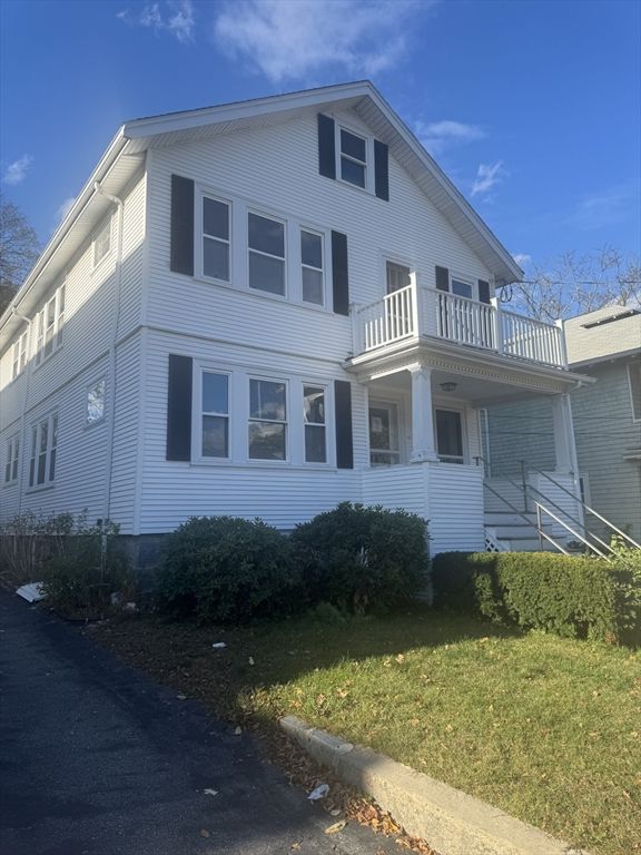 Exterior, Facade, Queen Anne Victorian